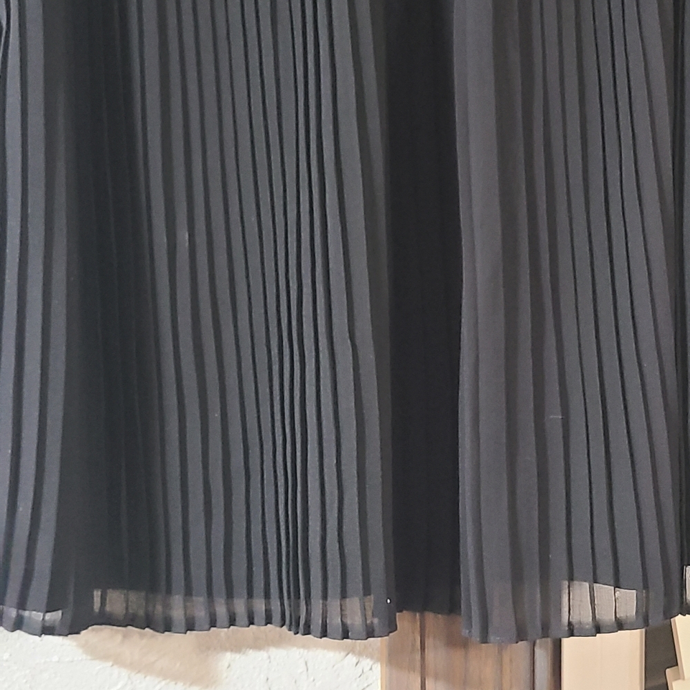 Loft Black Pleated Lace Sleeveless Dressy Tank Top - Size Small - Picture 7 of 14
